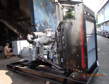 Genset Perkins Perkins 500 kVA / 400 kW<br>Genset perkins open dan silent type<br>Harga Genset perkins 3 p9290167